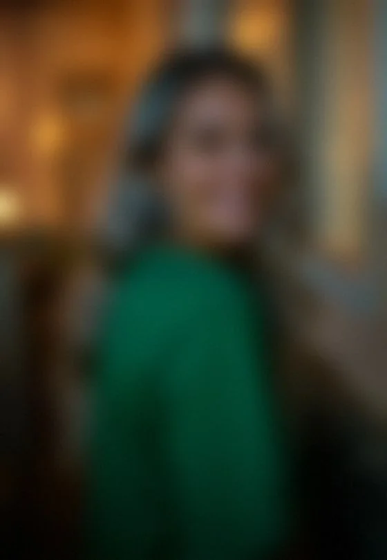 Yvonne, 25
