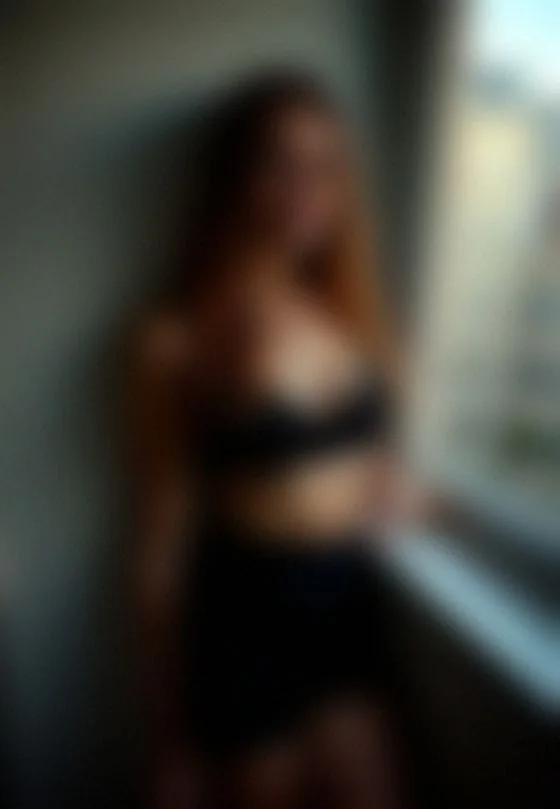 Eva, 24
