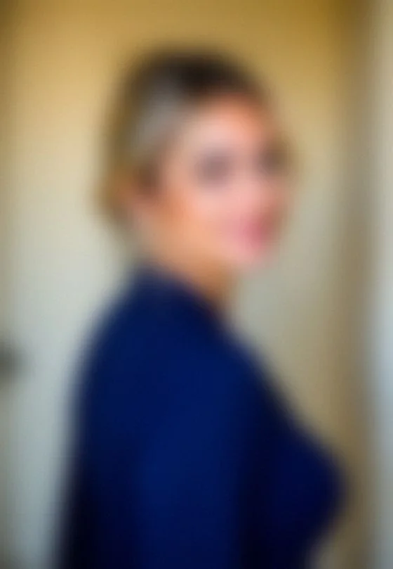 Eva, 23