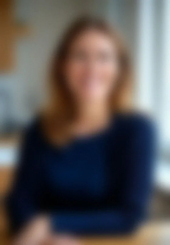Karin, 33