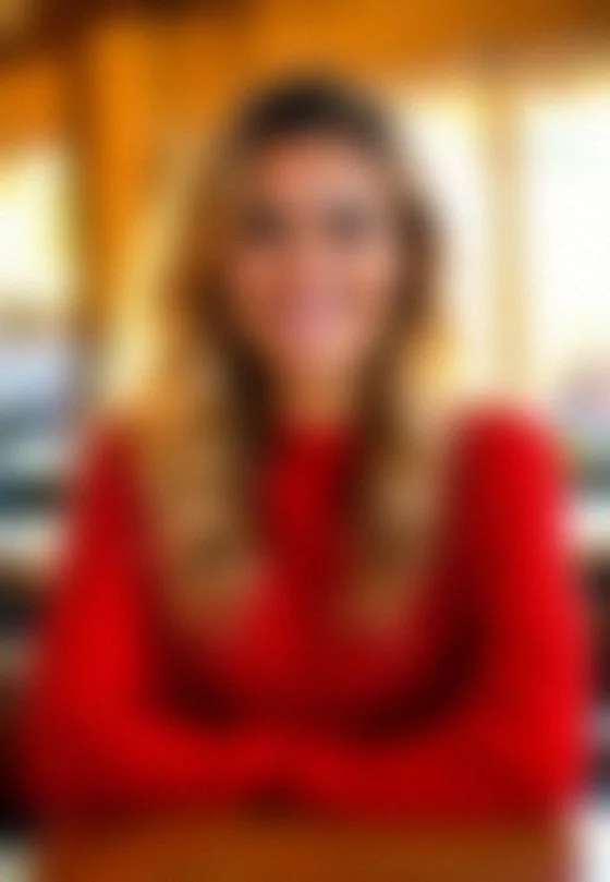 Karin, 24